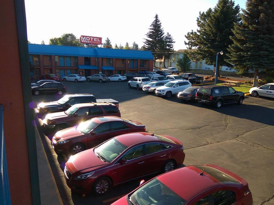 Motel West Bend Eksteriør billede